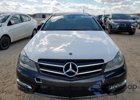 2013 Mercedes-Benz C 250 from USA, damaged, VIN WDDGJ4HB7DG011248